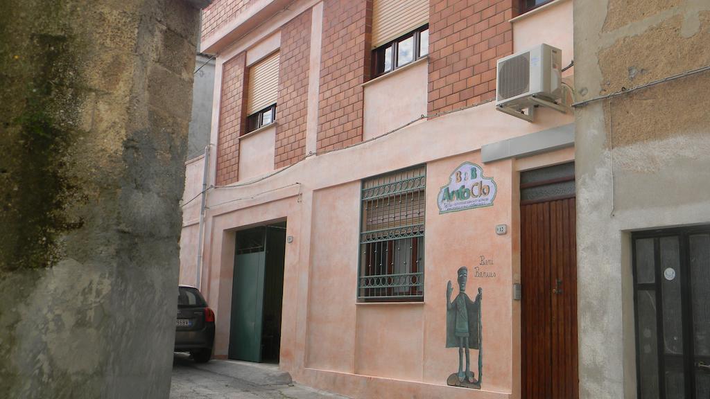 B&B Antoclo Di Concas Angela Margherita Villacidro Exterior foto
